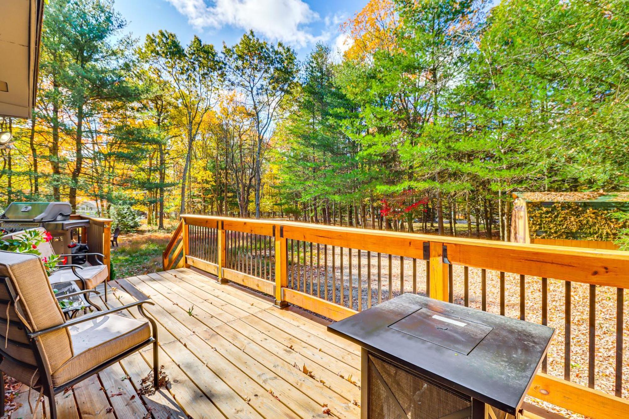 Quaint Jim Thorpe Cabin Retreat, Walk To Beach! Eksteriør billede