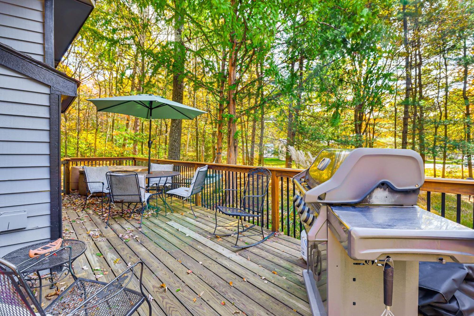 Quaint Jim Thorpe Cabin Retreat, Walk To Beach! Eksteriør billede